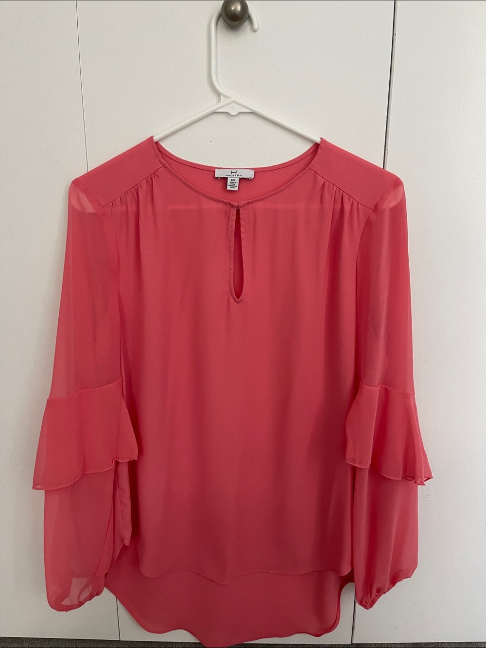 Halston Peach Ruffle-Sleeve Keyhole Blouse size SP